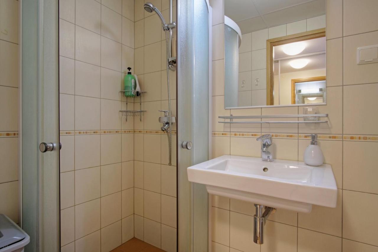 Studio Apartment In Quiet Heart Of Everything Tallinn Eksteriør bilde